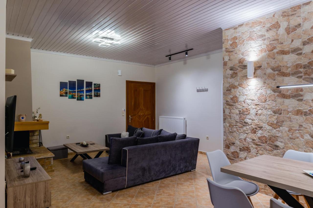 G.R luxury apartment Kalligoni Exterior foto