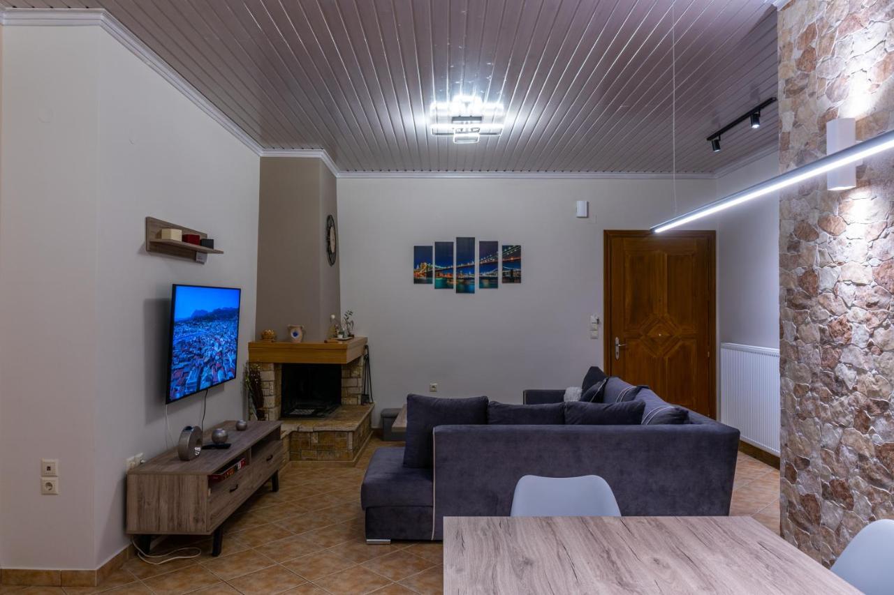 G.R luxury apartment Kalligoni Exterior foto