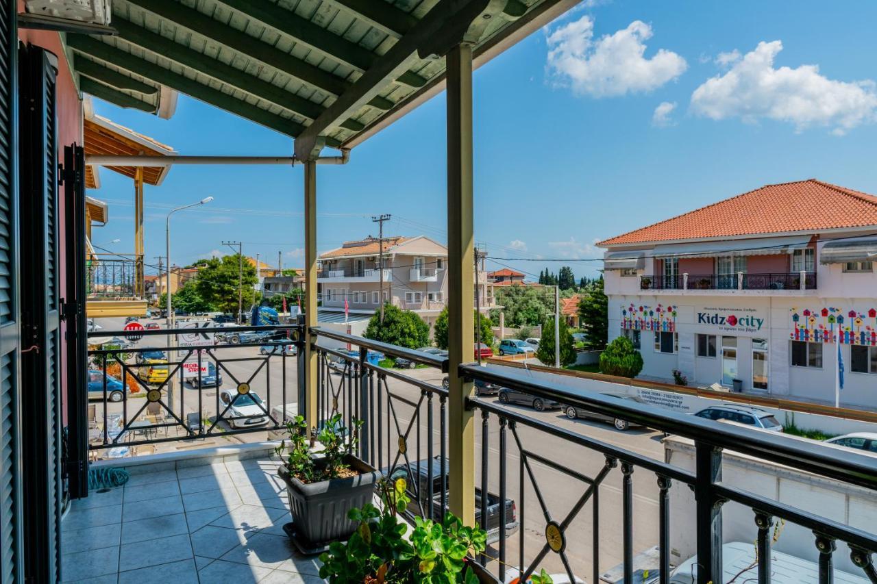 G.R luxury apartment Kalligoni Exterior foto