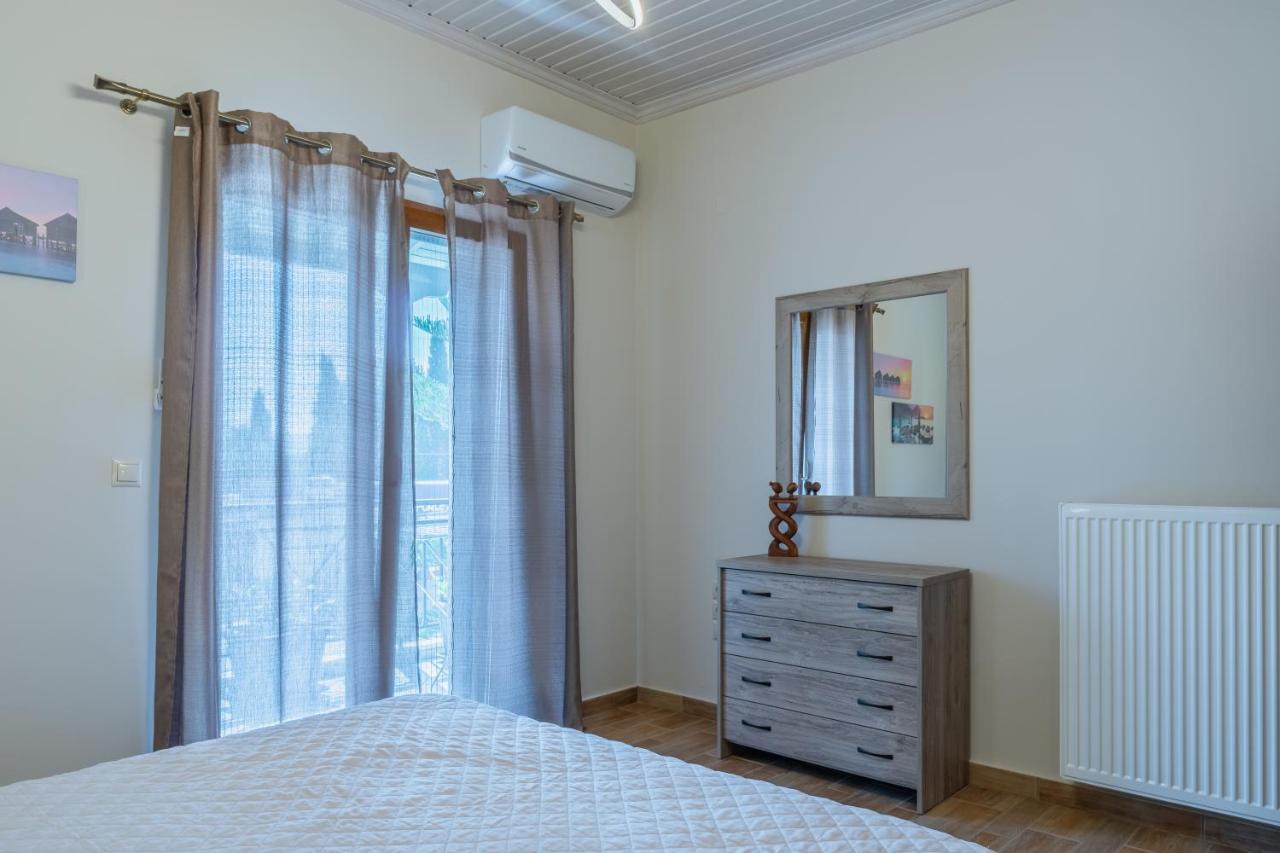G.R luxury apartment Kalligoni Exterior foto